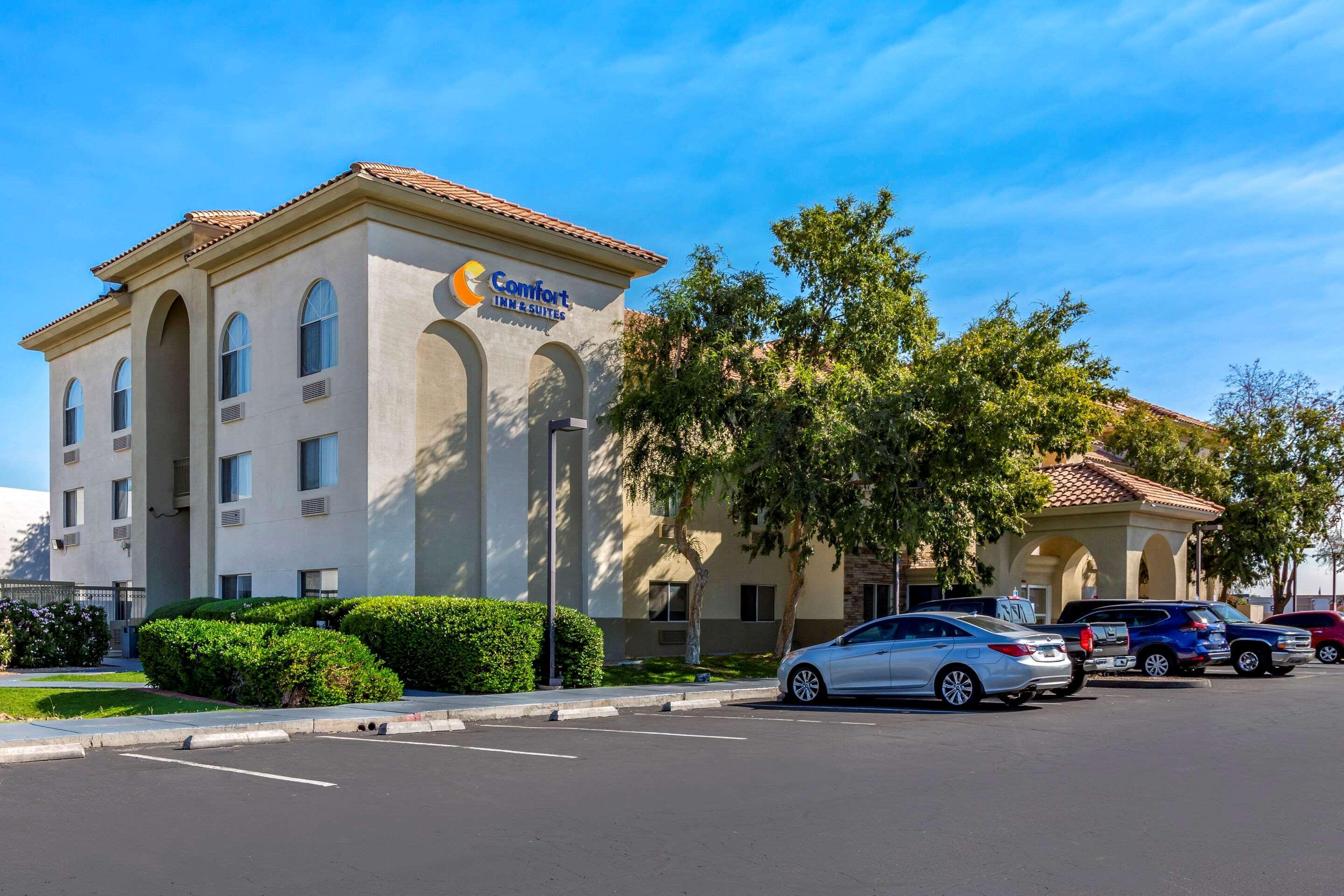 Comfort Inn & Suites Phoenix North - Deer Valley Exterior foto