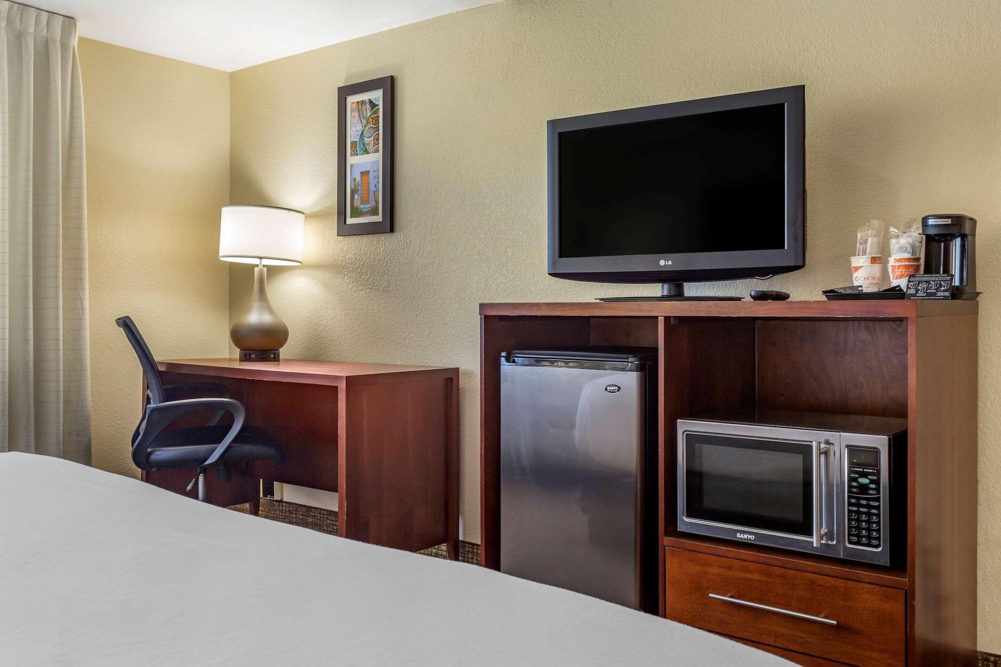 Comfort Inn & Suites Phoenix North - Deer Valley Exterior foto